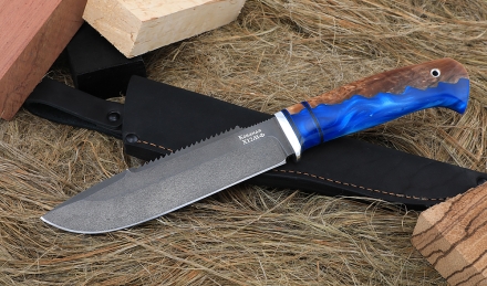 Нож Таёжный сталь Х12МФ, рукоять карельская береза искусственный камень синий