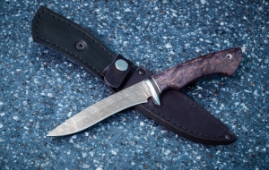 Нож Белуга сталь дамаск рукоять стабилизированная карельская береза фиолетовая Нож Белуга сталь дамаск рукоять стабилизированная карельская береза фиолетовая