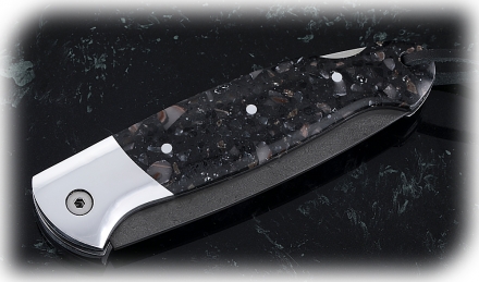 Нож Ворон, складной, сталь Х12МФ, рукоять накладки акрил гранит с дюралью