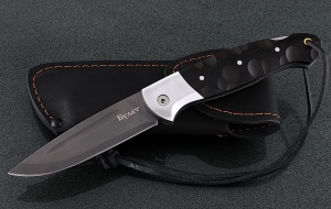 Складной нож Ворон, сталь булат, рукоять накладки черный граб резная с дюралью Складной нож Ворон, сталь булат, рукоять накладки черный граб резная с дюралью