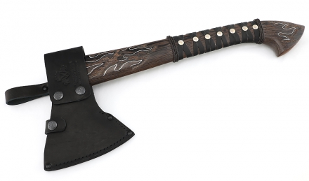 Топор №1 сталь дамаск (долы) длинная рукоять венге с инкрустацией Топор №1 сталь дамаск (долы) длинная рукоять венге с инкрустацией