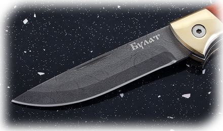 Складной нож Лиса, сталь булат, рукоять накладки карельская береза стабилизированная янтарь