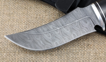 Нож из дамасской стали Бобр, рукоять черный граб