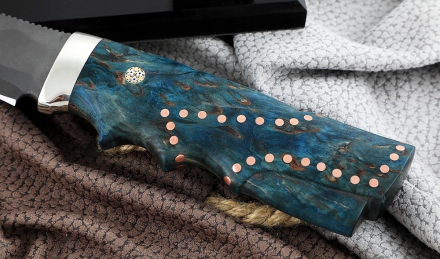 Коллекционный нож Носорог сталь булат полный камень рукоять карельская береза синяя резная