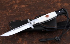 Нож Финка НКВД складная сталь 95Х18 со штифтом акрил белый+черный с красной звездой Нож Финка НКВД складная сталь 95Х18 со штифтом акрил белый+черный с красной звездой