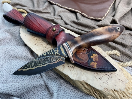 Нож Барсук дамаск ламинированный, рукоять комель тополя стабилизированный коричневый, мокуме-гане