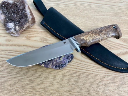 Нож Барракуда сталь ВН, рукоять березовый кап стабилизированный коричневый
