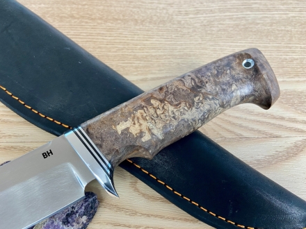 Нож Барракуда сталь ВН, рукоять березовый кап стабилизированный коричневый Нож Барракуда сталь ВН, рукоять березовый кап стабилизированный коричневый