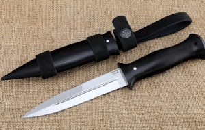 Нож Фаворит сталь кованая х12мф, рукоять и ножны черный граб 