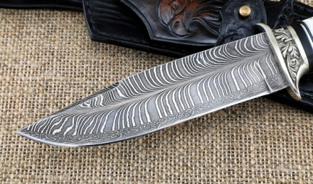 Премиум нож Лидер сталь дамаск торцевой рукоять рог лося с мельхиором, скримшоу (NEW) Премиум нож Лидер сталь дамаск торцевой рукоять рог лося с мельхиором, скримшоу (NEW)