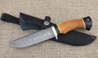 Нож Алтай сталь дамаск, рукоять черный граб и стабилизированная карельская береза янтарная