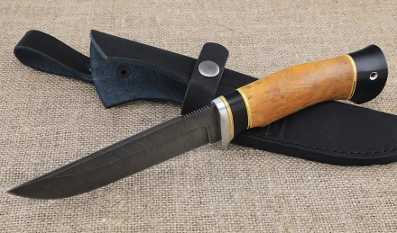 Нож из дамасской стали Алтай-2, рукоять черный граб и стабилизированная карельская береза янтарная Нож из дамасской стали Алтай-2, рукоять черный граб и стабилизированная карельская береза янтарная