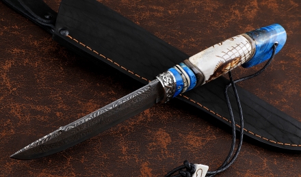 Нож Барракуда дамаск торцевой, рукоять карельская береза синяя рог лося кость мамонта, мельхиор Нож Барракуда дамаск торцевой, рукоять карельская береза синяя рог лося кость мамонта, мельхиор