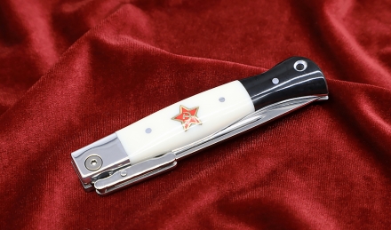 Нож Финка НКВД складная сталь S390 накладки акрил белый+черный с красной звездой Нож Финка НКВД складная сталь S390 накладки акрил белый+черный с красной звездой