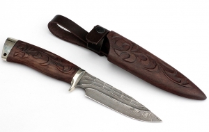 Авторский Нож Походный сталь дамаск-камень, рукоять резная, орех, ножны дерево орех, резные Авторский Нож Походный сталь дамаск-камень, рукоять резная, орех, ножны дерево орех, резные