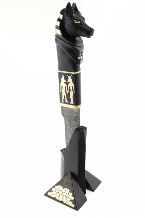 Нож Анубис сталь дамаск, рукоять резная черный граб латунь на подставке пирамида черный граб 1 Нож Анубис сталь дамаск, рукоять резная черный граб латунь на подставке пирамида черный граб 1