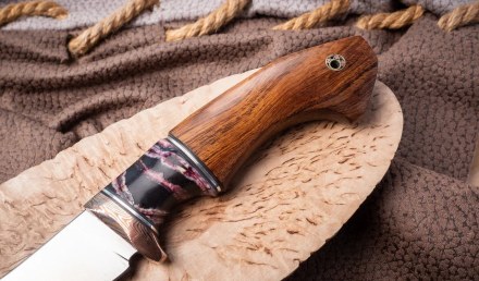 Нож из стали S390 «Хантер», рукоять мокумэ-ганэ, зуб мамонта и железное дерево Нож из стали S390 «Хантер», рукоять мокумэ-ганэ, зуб мамонта и железное дерево