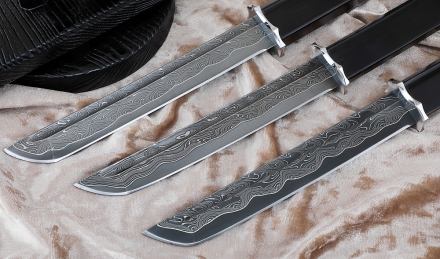 Премиум набор ножей Танто дамаск ламинированный черный граб на подставке «Костер» Премиум набор ножей Танто дамаск ламинированный черный граб на подставке «Костер»