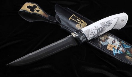 Коллекционный нож Барракуда ламинация S 390 в крученом дамаске, серебро акрил белый, скримшоу Джокер Коллекционный нож Барракуда ламинация S 390 в крученом дамаске, серебро акрил белый, скримшоу Джокер