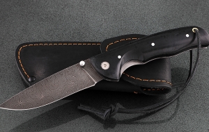 Складной нож Акула, сталь дамаск, рукоять накладки акрил черный Складной нож Акула, сталь дамаск, рукоять накладки акрил черный