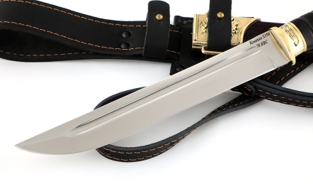 Нож казачий Пластун, сталь S390 Bohler, рукоять и ножны черный граб с латунью Нож казачий Пластун, сталь S390 Bohler, рукоять и ножны черный граб с латунью