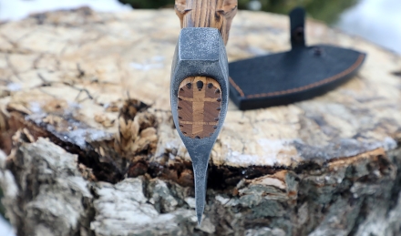 Топор-40 варка металлов углерод+ХВГ ясень резной Топор-40 варка металлов углерод+ХВГ ясень резной