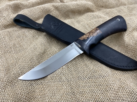Нож Охотник сталь 95х18, рукоять композит акрил черный - карельская береза, черный граб (распродажа)