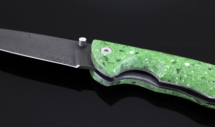Складной нож Акула, сталь Х12МФ, рукоять накладки акрил зеленый Складной нож Акула, сталь Х12МФ, рукоять накладки акрил зеленый