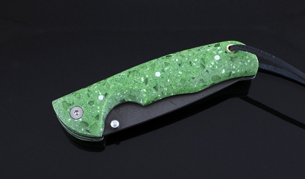 Складной нож Акула, сталь Х12МФ, рукоять накладки акрил зеленый Складной нож Акула, сталь Х12МФ, рукоять накладки акрил зеленый
