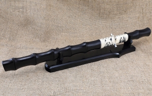 Подарочный сувенир «Вакидзаси» со скримшоу на подставке Подарочный сувенир «Вакидзаси» со скримшоу на подставке