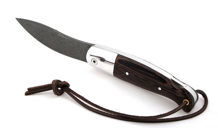 Нож складной Клык, сталь Х12МФ, рукоять накладки венге Нож складной Клык, сталь Х12МФ, рукоять накладки венге