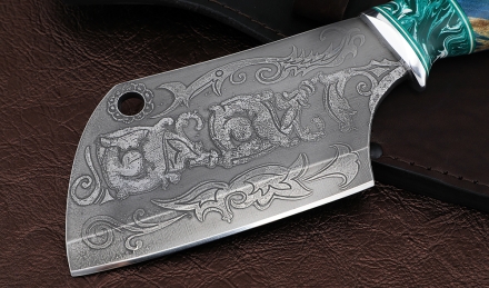 Тяпка №8 сталь Х12МФ, рукоять карельская береза синяя акрил зеленый