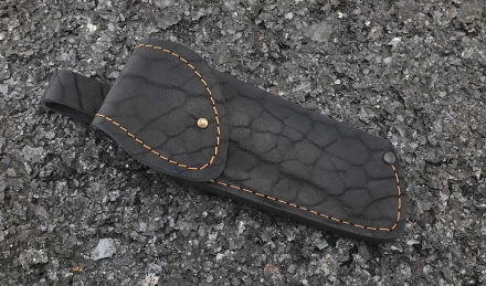 Нож Сапожок выкидной сталь дамаск накладки черный граб