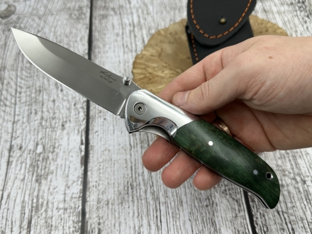 Нож складной Зубр сталь Х12МФ рукоять стабилизированная карельская береза зеленая дюраль