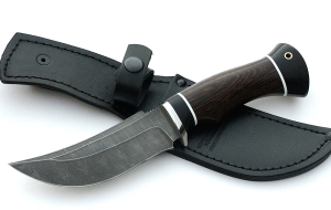 Нож Бобр сталь дамаск, рукоять венге-черный граб