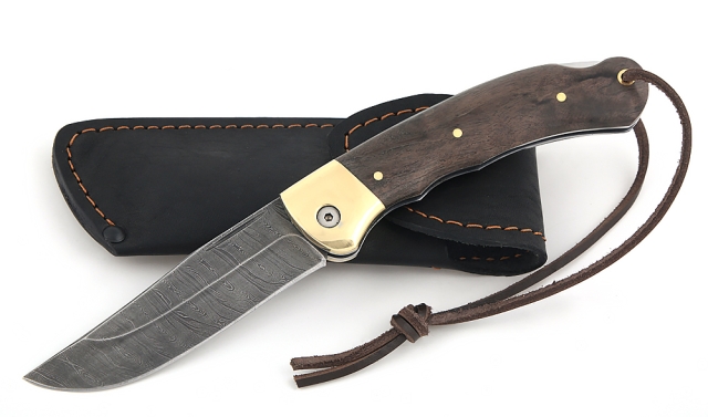 Нож Таежник, складной, сталь дамаск, рукоять накладки карельская береза стабилизированная коричневая 