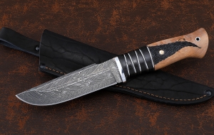 Нож Алтай сталь дамаск торцевой, рукоять карельская береза резная черный граб