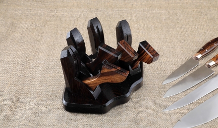 Премиум набор из четырёх ножей Шеф S390 рукоять железное дерево на подставке Премиум набор из четырёх ножей Шеф S390 рукоять железное дерево на подставке