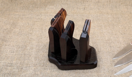 Премиум набор из четырёх ножей Шеф S390 рукоять железное дерево на подставке Премиум набор из четырёх ножей Шеф S390 рукоять железное дерево на подставке