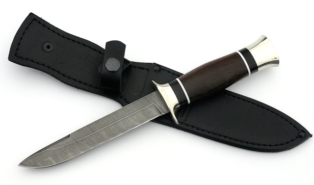 Нож Лидер-2 сталь дамаск, рукоять венге-черный граб 