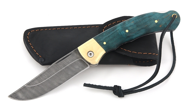 Нож Таежник, складной, сталь дамаск, рукоять накладки карельская береза стабилизированная зеленая 