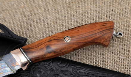 Эксклюзивный нож «Байкал» из ламинированного дамаска, материал рукояти мокумэ-ганэ железное дерево Эксклюзивный нож «Байкал» из ламинированного дамаска, материал рукояти мокумэ-ганэ железное дерево