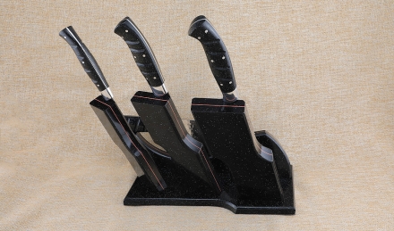 Кухонный набор из стали х12мф рукоять из акрила черного , подставка из акрила  черного