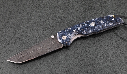 Складной нож Като, сталь дамаск, рукоять накладки акрил синий Складной нож Като, сталь дамаск, рукоять накладки акрил синий