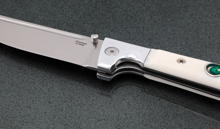 Нож складной Пчак сталь Х12МФ рукоять акрил белый мусульманский значок Нож складной Пчак сталь Х12МФ рукоять акрил белый мусульманский значок