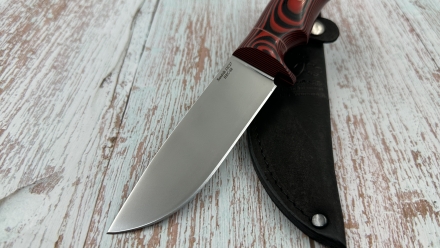 Нож "Нептун" сталь Sandvik 12c27 рукоять микарта красная 