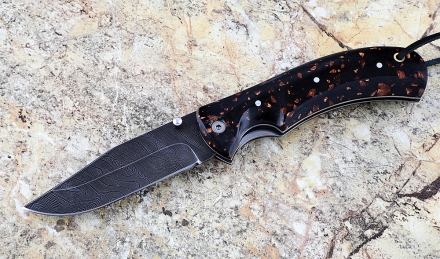 Складной нож Дельфин, сталь дамаск, рукоять накладки акрил коричневый Складной нож Дельфин, сталь дамаск, рукоять накладки акрил коричневый