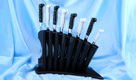 Набор ножей на подставке из акрила черного, сталь 95Х18 Набор ножей на подставке из акрила черного, сталь 95Х18