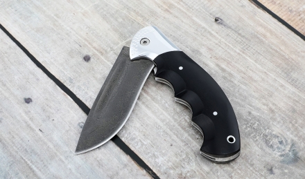 Складной нож "Ястреб" сталь х12мф, накладки черный граб Складной нож "Ястреб" сталь х12мф, накладки черный граб
