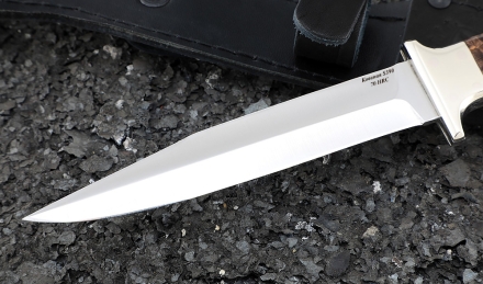 Нож из стали S390 Молния цельнометаллический рукоять мельхиор, карельская береза коричневая Нож из стали S390 Молния цельнометаллический рукоять мельхиор, карельская береза коричневая